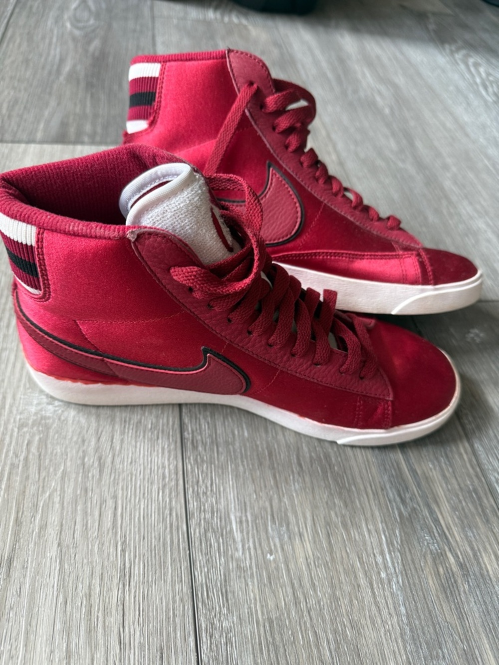 Nike Blazer Mid Premium in “Red Crush” Satin - Picture 4 of 13